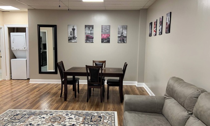 Glen Iris Apartment | Nice 2-bedroom apartment great location 5 min to UAB and downtown. Unit 5