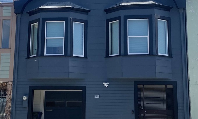 Lakeshore House | Nice 5-bedroom house with WiFi in Daly City