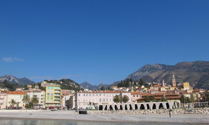 Alpes-Maritimes Apartment | Nice apartment for 4 people with A/C, WIFI, TV, terrace and panoramic view
