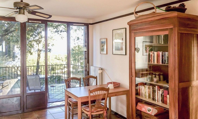 Le Brusc Apartment | Nice apartment for 4 guests with WIFI, TV, terrace and pets allowed