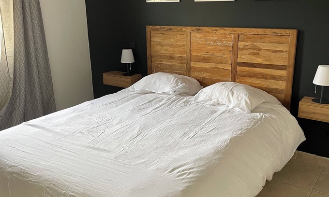 Pernes-les-Fontaines Apartment | Nice apartment at the foot of Mont Ventoux in Pernes les fontaines
