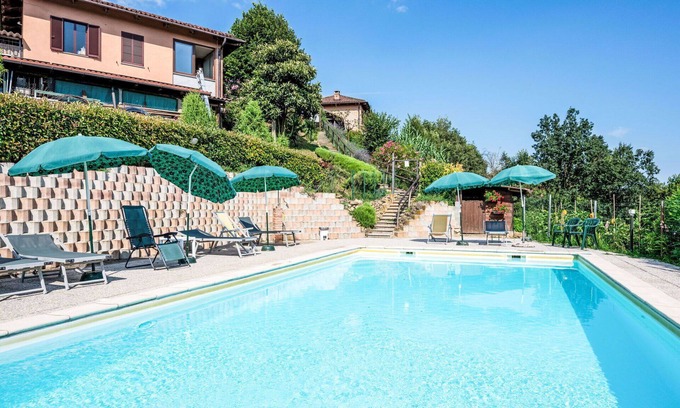 Cortazzone Villa | Nice apartment in villa for 4 people with pool, WIFI, TV, patio, pets allowed and parking