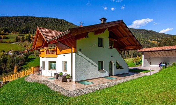 Sarentino Apartment | Nice apartment for 6 guests with WIFI, TV and balcony