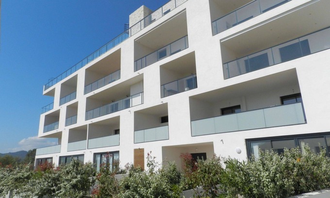 Porto-Vecchio Apartment | Nice apartment for 2 people with pool, A/C, WIFI, TV and terrace