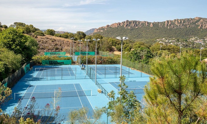 Agay Apartment | Nice apartment for 4 people with WIFI, pool, TV and patio