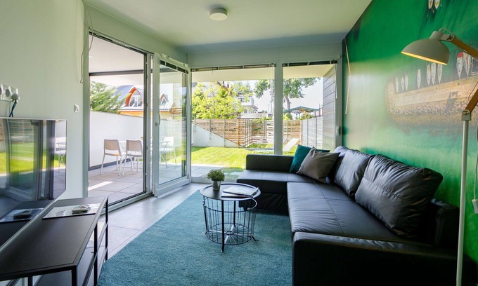 Balatonszemes Apartment | Nice apartment for 4 people with WIFI, pool, A/C, TV, terrace, pets allowed and parking