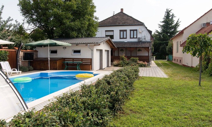 Balatonkeresztur Apartment | Nice apartment for 10 guests with A/C, WIFI, private pool, TV, balcony and parking