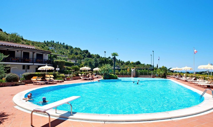 Sperlonga Apartment | Nice apartment for 2 guests with A/C, pool, WIFI, TV and pets allowed