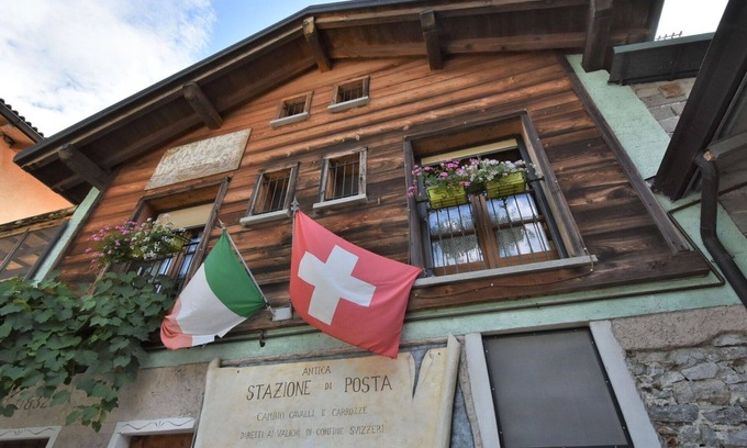 Prata Camportaccio Apartment | Nice apartment for 3 guests with A/C, WIFI, TV, patio and pets allowed