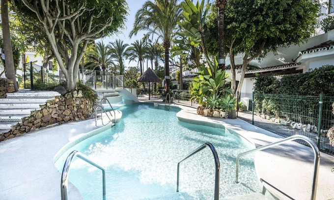 Elviria Apartment | Nice apartment for 4 guests with pool, WIFI, A/C, TV and terrace