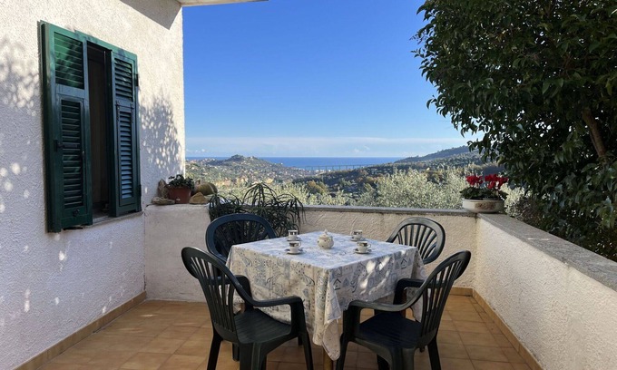 Torrazza Apartment | Nice apartment for 4 guests with WIFI, A/C, TV, terrace, pets allowed and panoramic view