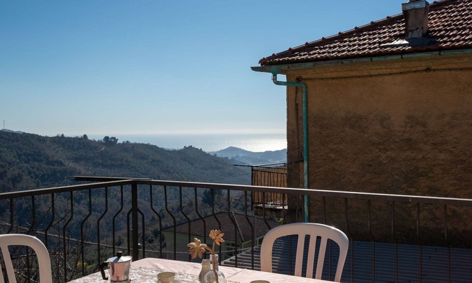 Vasia Apartment | Nice apartment for 4 guests with WIFI, TV, balcony and pets allowed