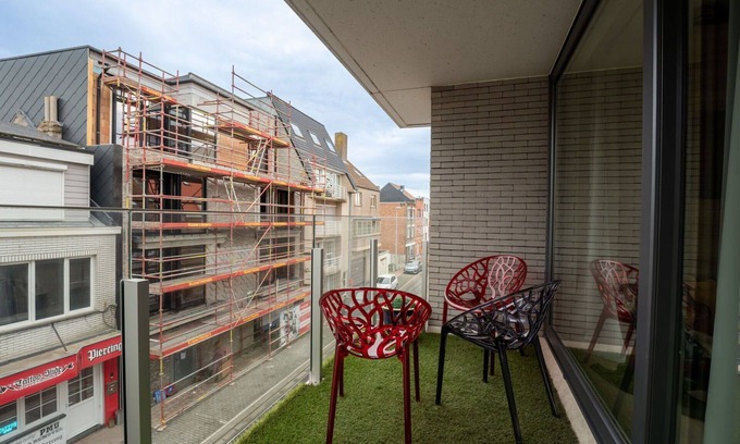 Bredene Apartment | Nice apartment for 4 people with WIFI, TV and balcony