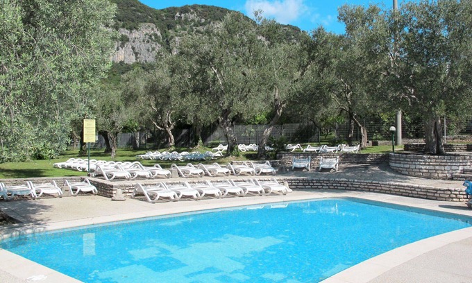 Corno Apartment | Nice apartment for 7 guests with WIFI, pool, TV and terrace