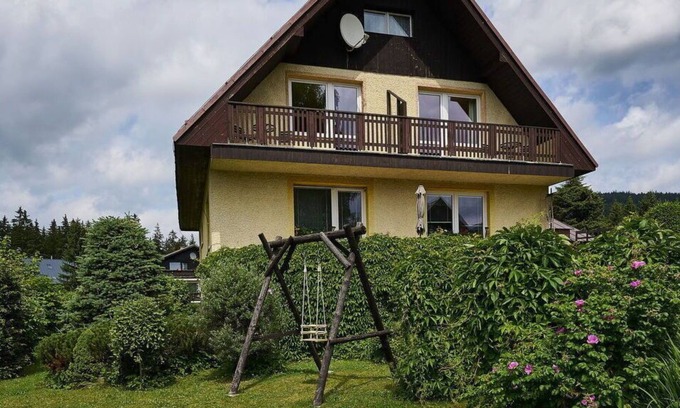 Harrachov Apartment | Nice apartment for 8 guests with private pool, WIFI, TV, patio, pets allowed and parking