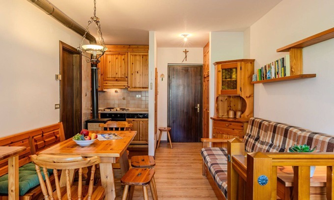 Pinzolo Apartment | Nice apartment for 8 guests with TV and panoramic view
