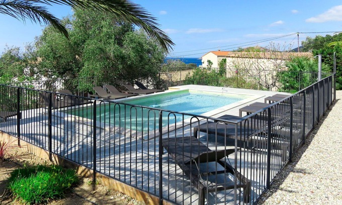 Galeria Apartment | Nice apartment for 8 people with A/C, pool, WIFI, TV, terrace and parking