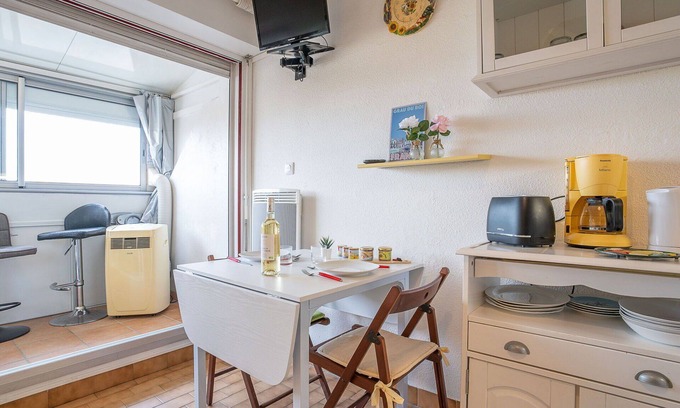 Le Grau-Du-Roi Apartment | Nice apartment for 2 guests with WIFI and TV