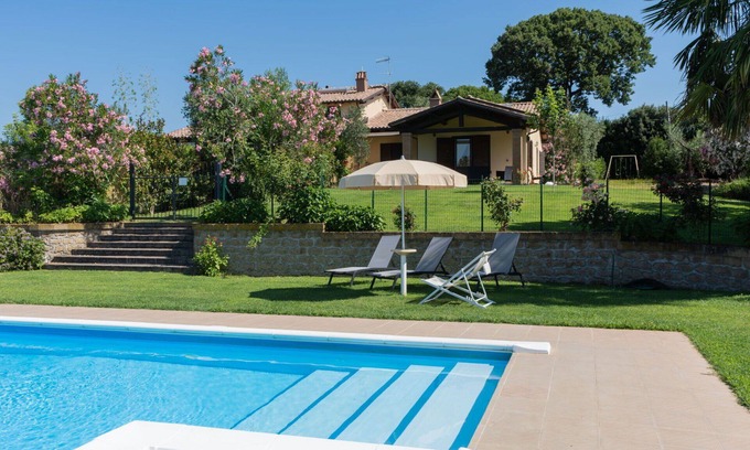 Bolsena Villa | Nice apartment in villa for 6 people with pool, WIFI, TV and terrace