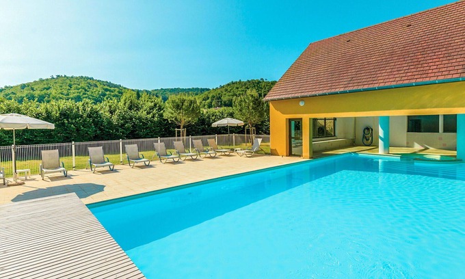 Montignac House | Nice apartment in villa for 4 people with pool, WIFI, TV, terrace and pets allowed