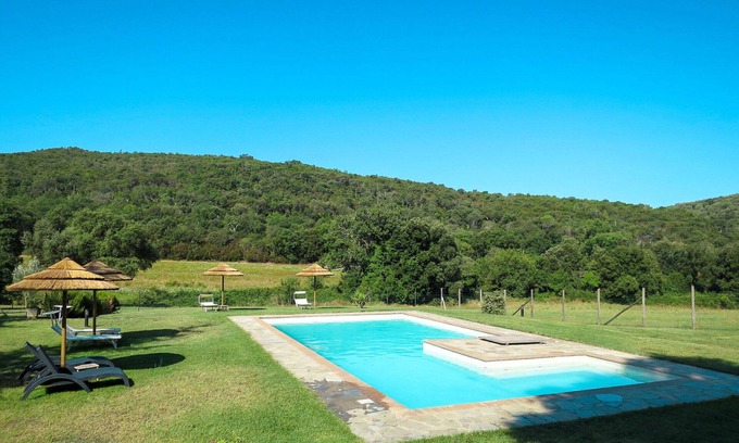 Montorsaio House | Nice apartment in villa for 2 guests with pool, WIFI, TV, patio, pets allowed and panoramic view