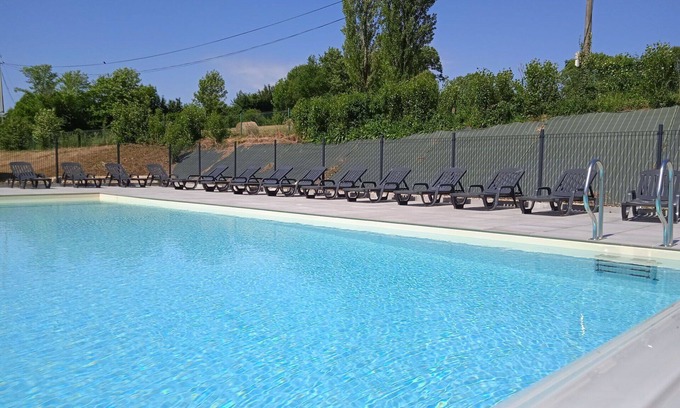 Prailles House | Nice apartment in villa for 6 guests with pool, internet, TV, terrace and pets allowed