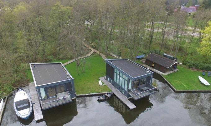 Eelderwolde Villa | Nice apartment in villa for 6 people with WIFI, TV, terrace and parking