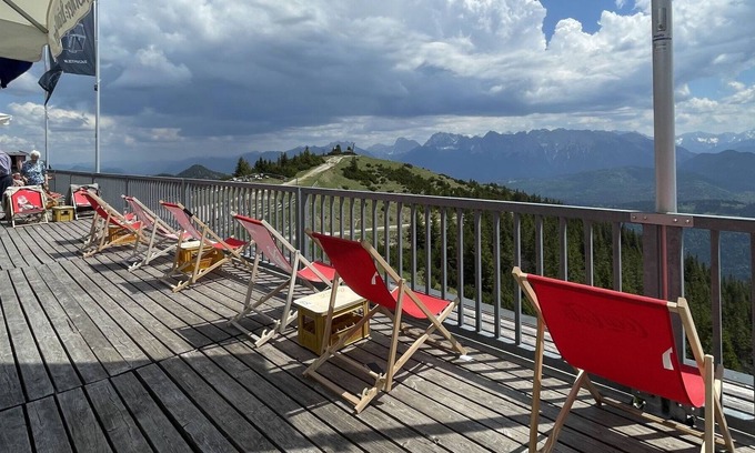 Grainau House | Nice apartment in villa for 6 people with WIFI, TV, balcony and parking