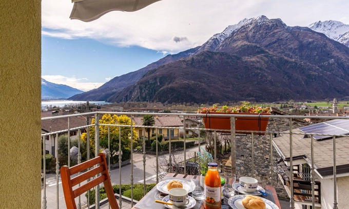 Novate Mezzola Apartment | Nice apartment for 5 guests with WIFI, TV and balcony