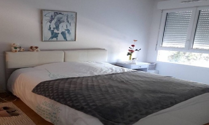 Ajaccio Apartment | Nice apartment of 43 M2 in a quiet area with terrace, close to shops.