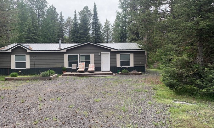 Wagon Wheel Cabin | Nice cabin on large wooded lot near Cascade Reservoir-park, beach, & boat ramp