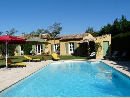 Mouries House | nice family vacation house with heated swimming pool, in mouries, alpilles areas 10 persons