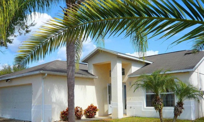 Woodridge House | Nice home in a great location close to Disney, shopping and dining