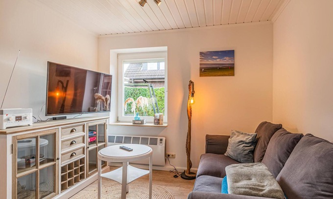 Friedrichskoog-Spitze House | Nice home in Friedrichskoog with WiFi