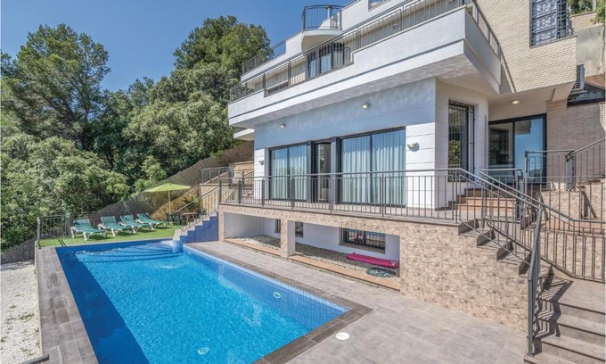 Santa Susanna House | Nice Home In Santa Susanna With Kitchen