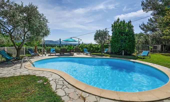 Sarrians House | Nice home in Sarrians with WiFi