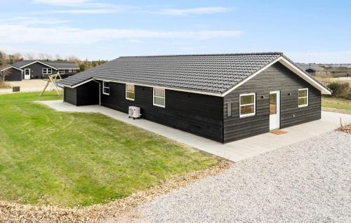 Skaven Strand House | Nice Home In Tarm With Sauna