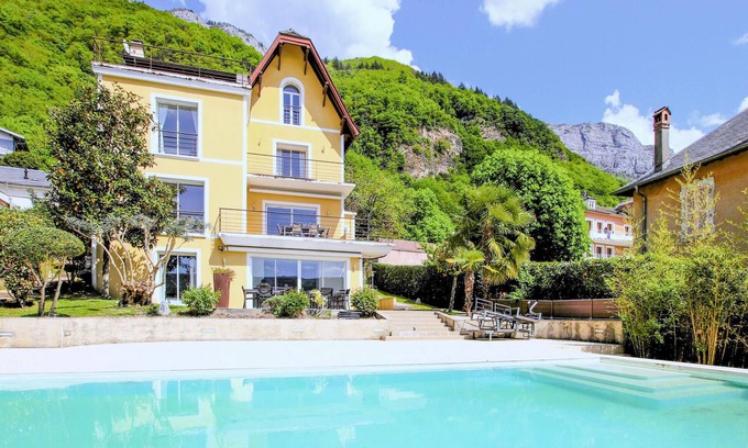 Veyrier-du-Lac House | Nice home in Veyrier-du-Lac with heated swimming pool