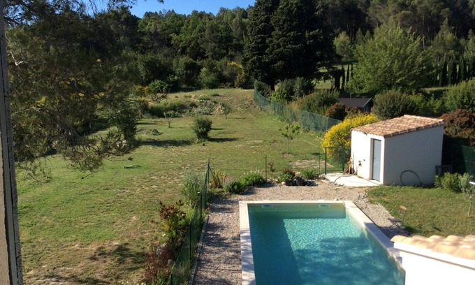 Bollene House | Nice house on the edge of the forest with swimming pool