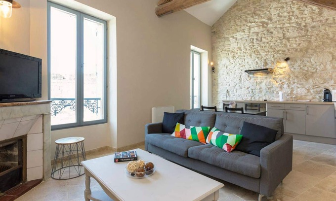 Avignon City Centre Apartment | Nice new 2 bedroom town center apartment