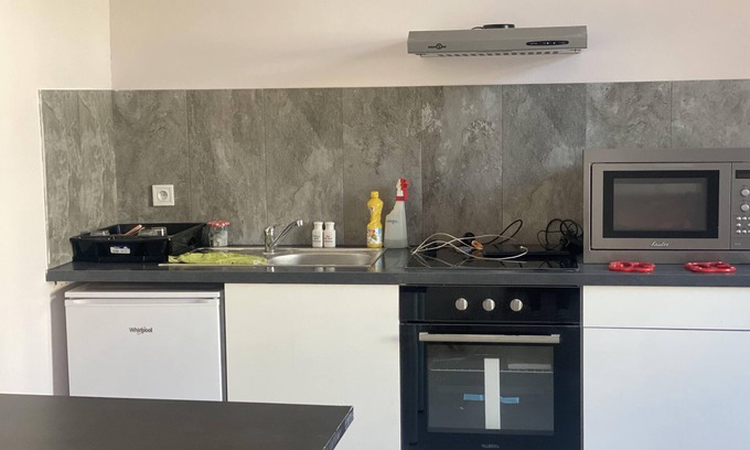 Nimes City Centre Apartment | Nice P2 Nîmes center