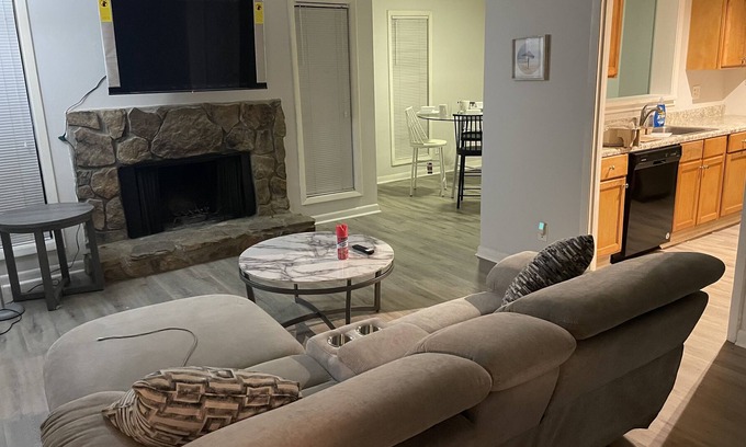 Sandy Springs Condo | Nice peaceful Condo with New furnitue and fire place