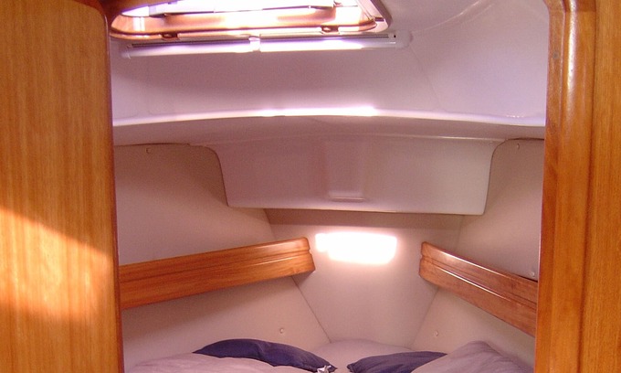 La Rochelle Boat Rental | Nice stay on board of a veil dock