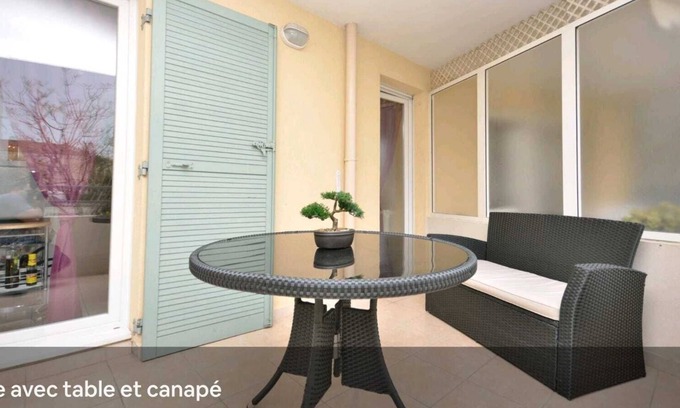 Riou - Petit Juas - Av de Grasse Apartment | nice studio well located with terrace
