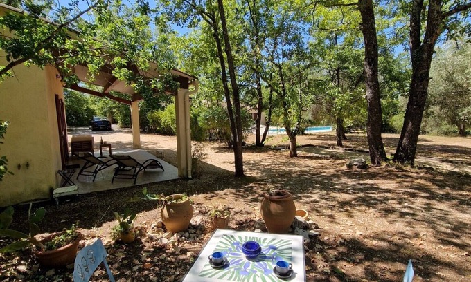 Saint-Paul-en-Foret Apartment | Nid ressourçant foret avec piscine tennis pétanque privatifs