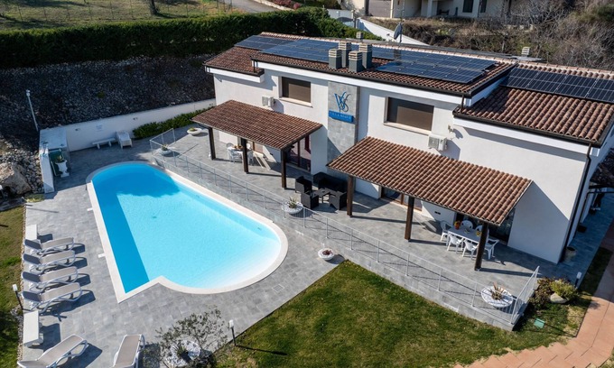 Citta Sant'Angelo Apartment | Nido delle Rondini by Interhome