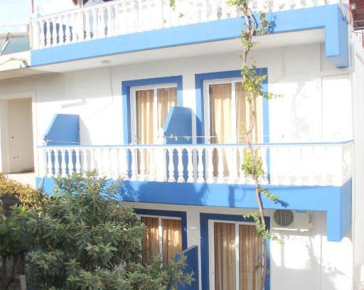 Stegna Apartment | Nikos Studios Meltemi Family Suite Penthouse