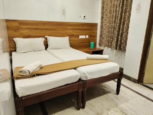 Raja Annamalai Puram Hotel | Nile Guest House