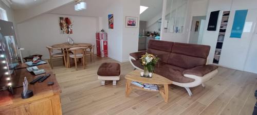 Fleurieux-sur-l'Arbresle Apartment | nirvana