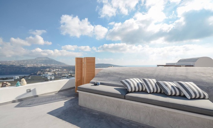 Akrotiri House | Nissos House 2BR-Rooftop Lounge+Caldera View